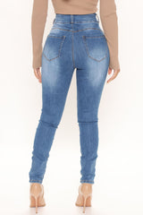 Having A Moment Skinny Jeans - Medium Blue Wash Ins Street