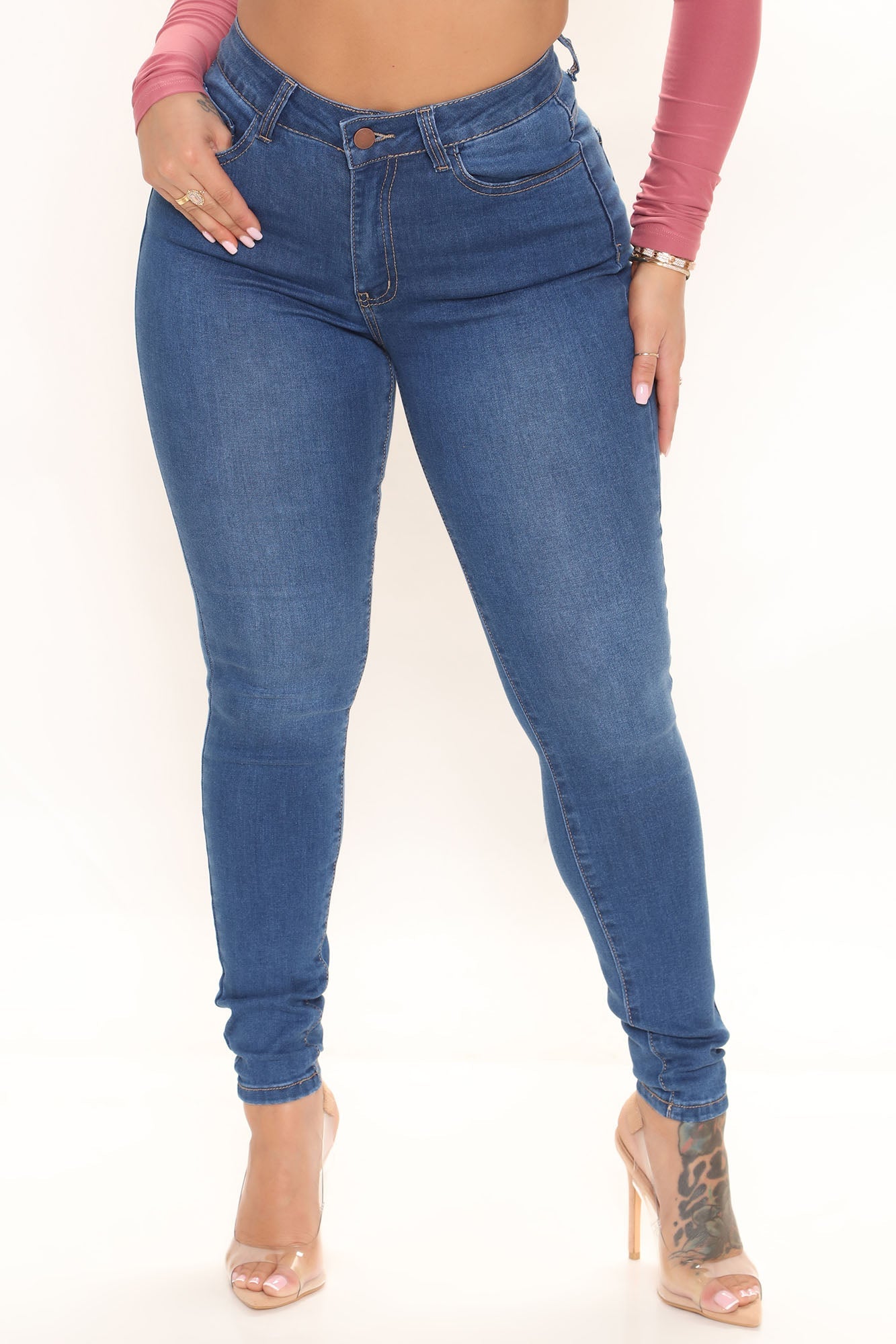 Love Is A Game Skinny Jeans - Medium Blue Wash Ins Street