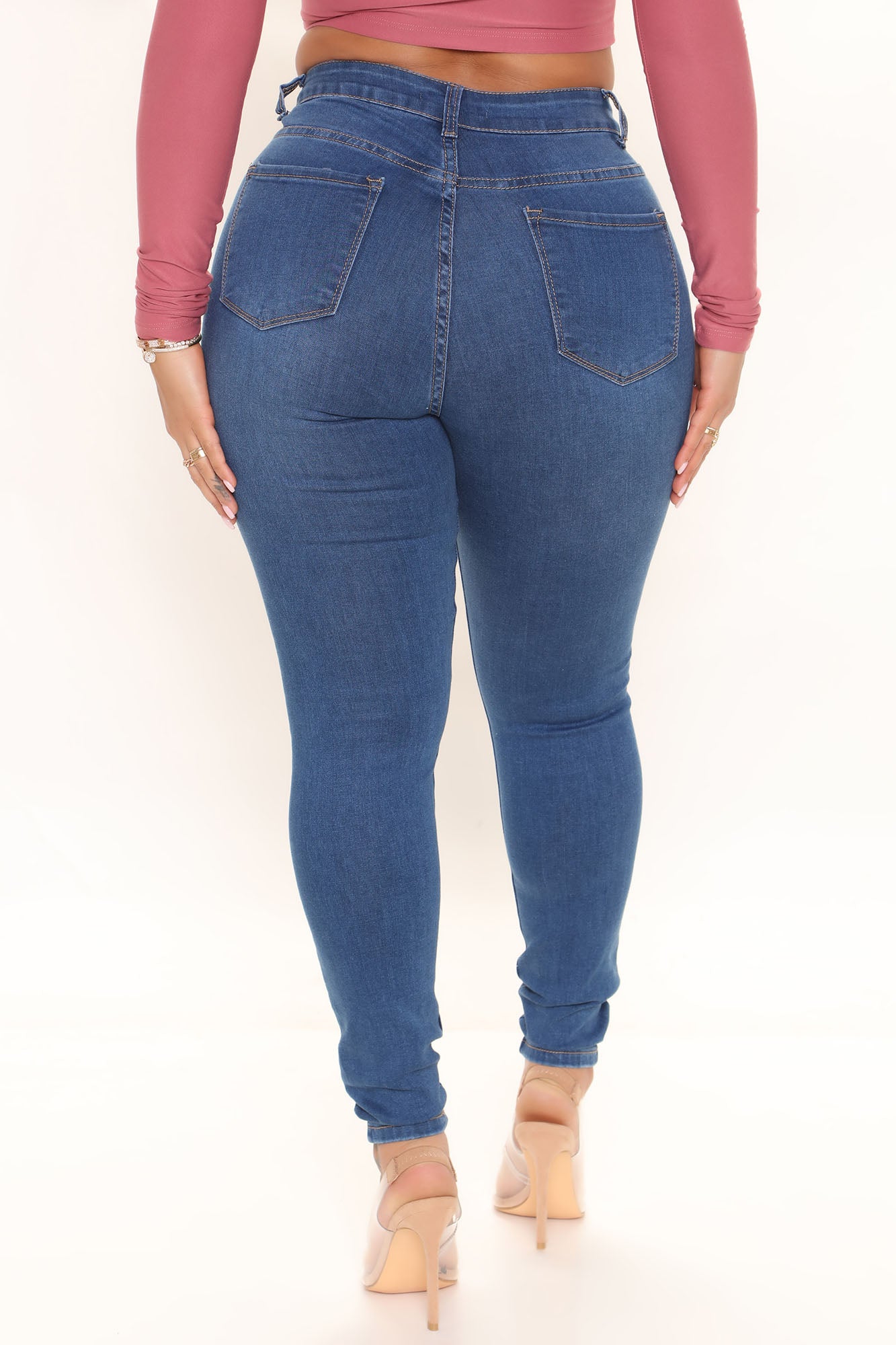 Love Is A Game Skinny Jeans - Medium Blue Wash Ins Street