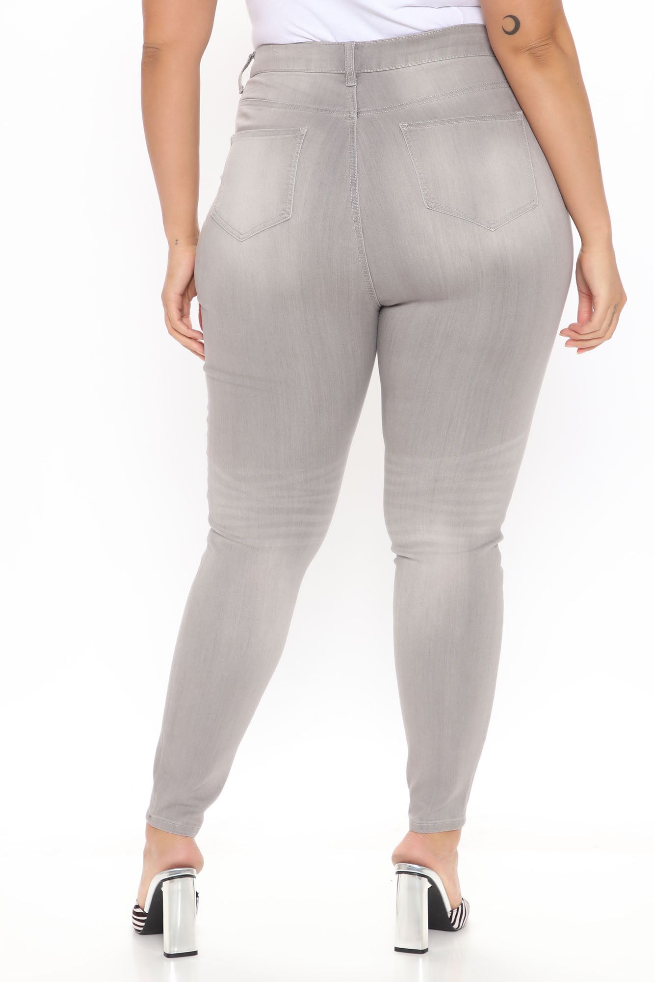 Gray Matter Skinny Jeans - Grey Ins Street
