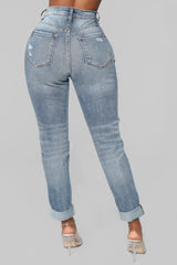 Teisha Distressed Boyfriend Jeans - Medium Blue Wash Ins Street