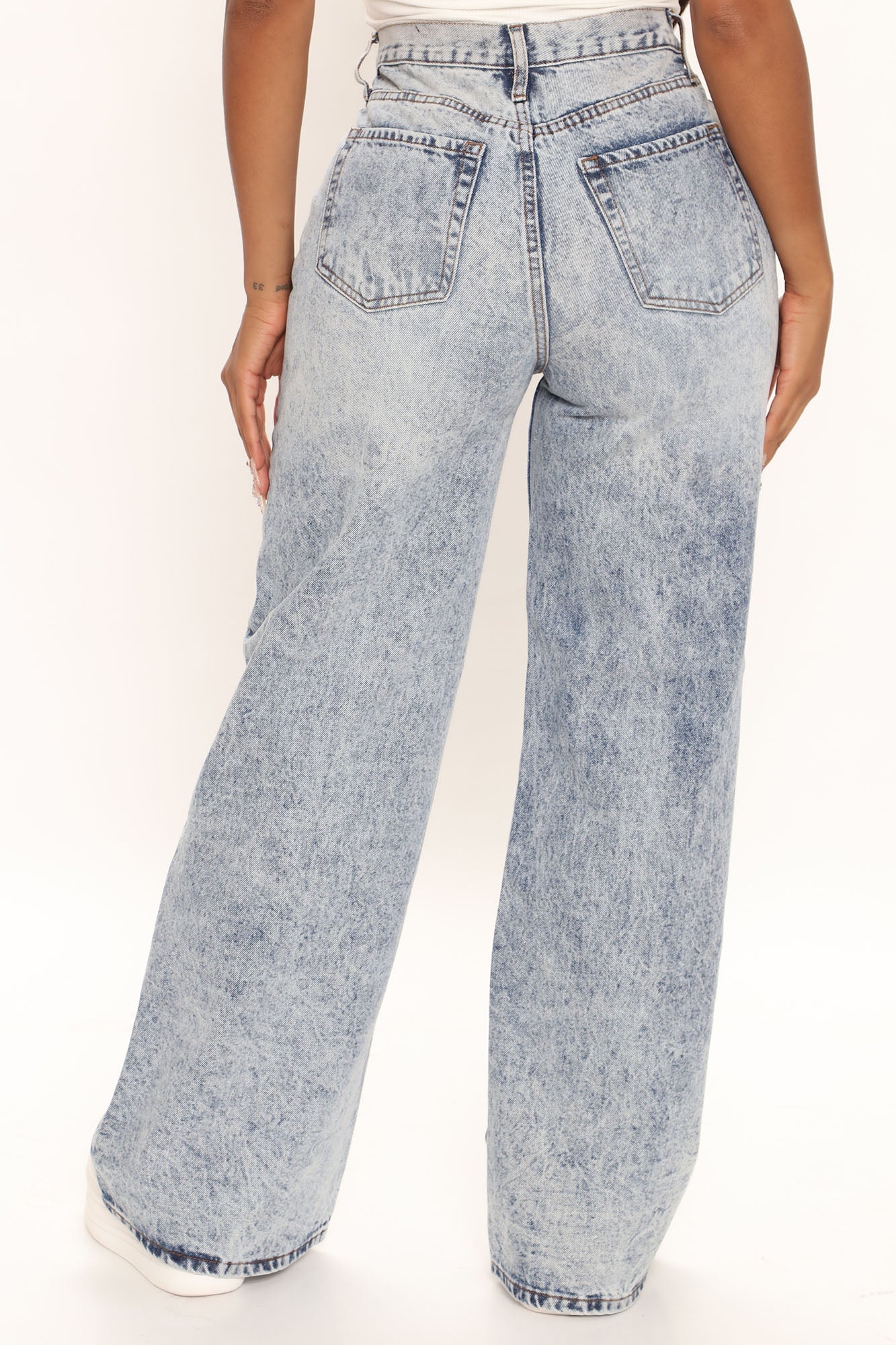 Keep It Cool Straight Leg Jeans - Light Blue Wash Ins Street