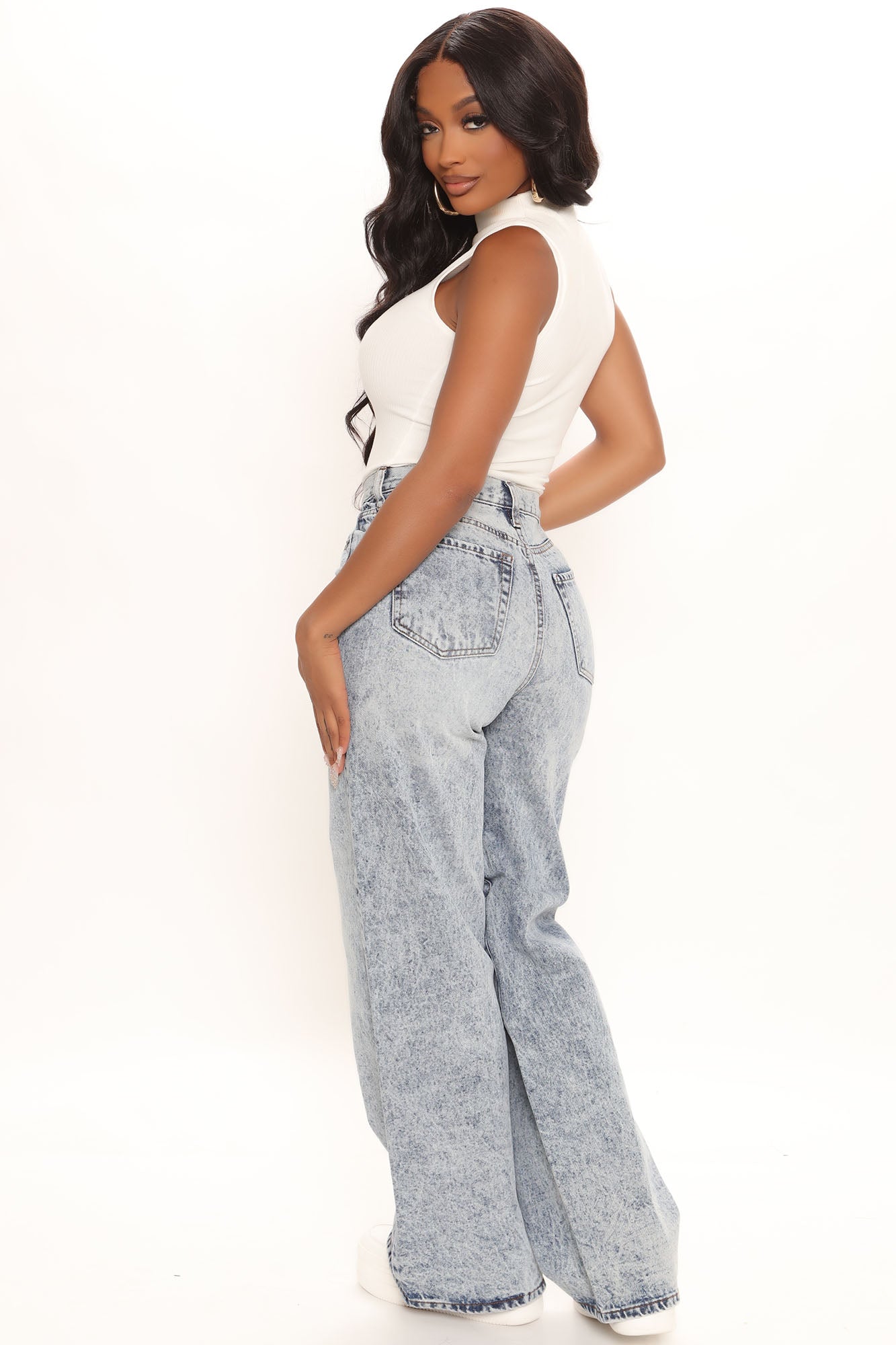 Keep It Cool Straight Leg Jeans - Light Blue Wash Ins Street