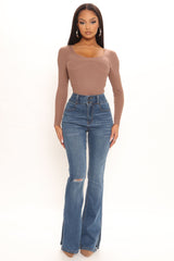 That's Hot Sculpting Split Hem Flare Jeans - Medium Blue Wash Ins Street