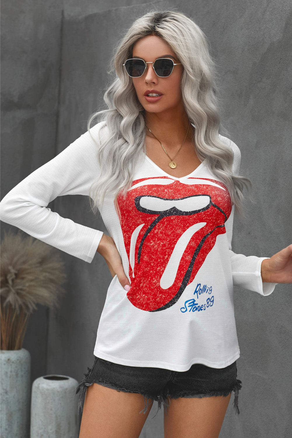 Lips Graphic V-neck T-Shirt Ins Street