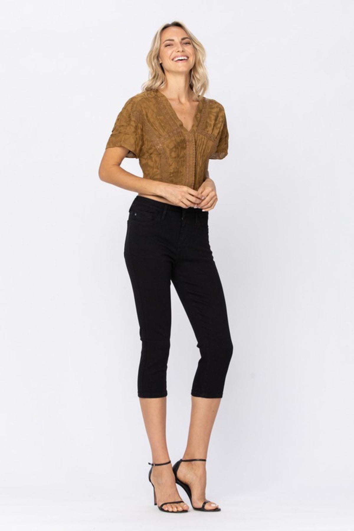 Mid Rise Black Skinny Denim Capri Ins Street