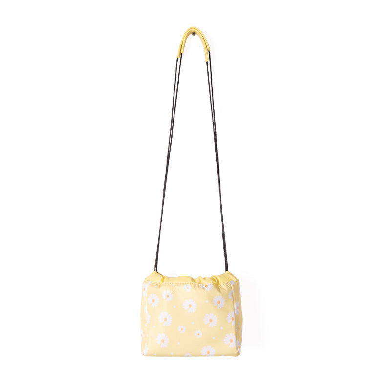 Small Daisy Crossbody Polyester Cloth Bag 2023-03-14 InsStreet