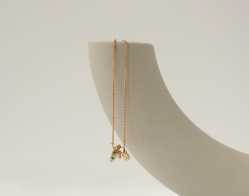 Emerald Zircon Necklace  Simple Graceful and Fashionable Retro Pendant Neck Accessories Clavicle Chain Sweater Chain for Women Ins street