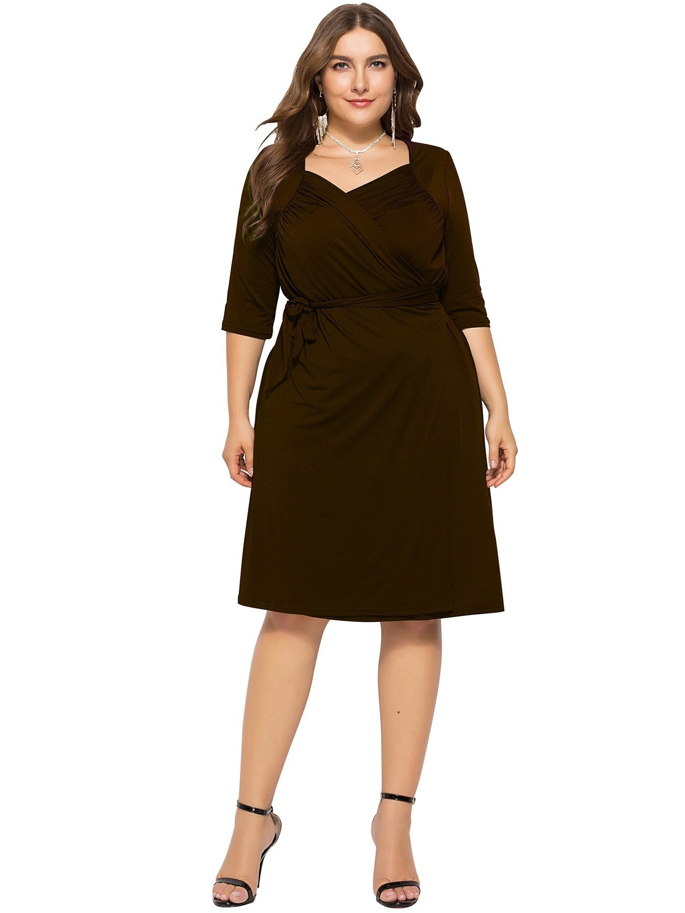 Simple Square Neckline Plus Dress 2023-03-14 InsStreet