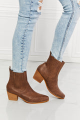 MMShoes Love the Journey Stacked Heel Chelsea Boot in Chestnut Ins Street