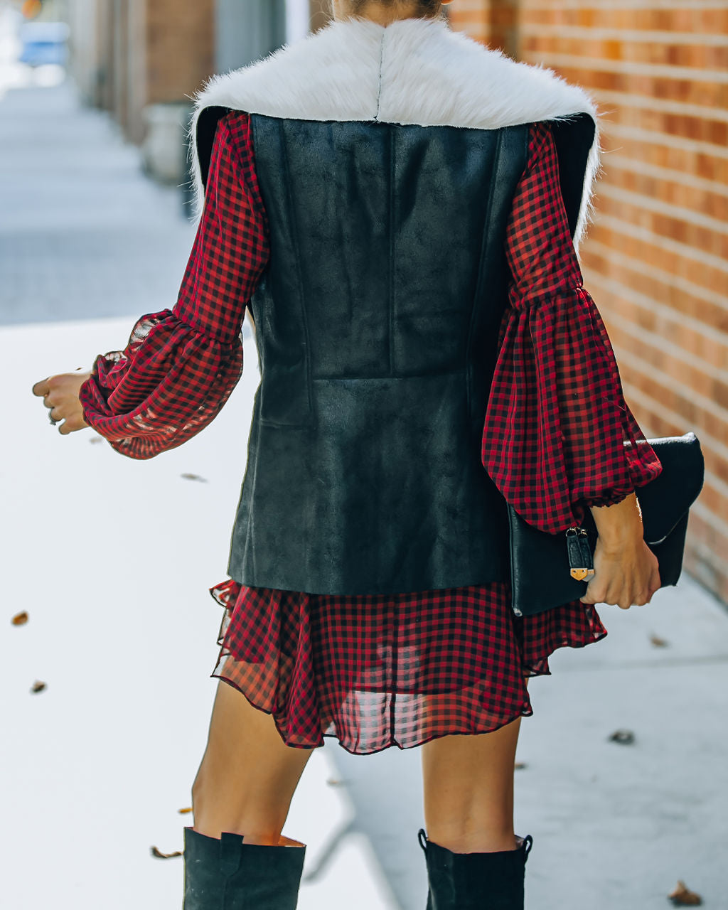 Mammoth Pocketed Faux Fur Lined Vest - Black Ins Street