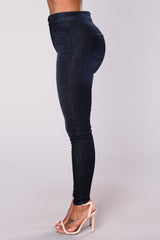 A Girl Like Me Jeans - Dark Denim Ins Street