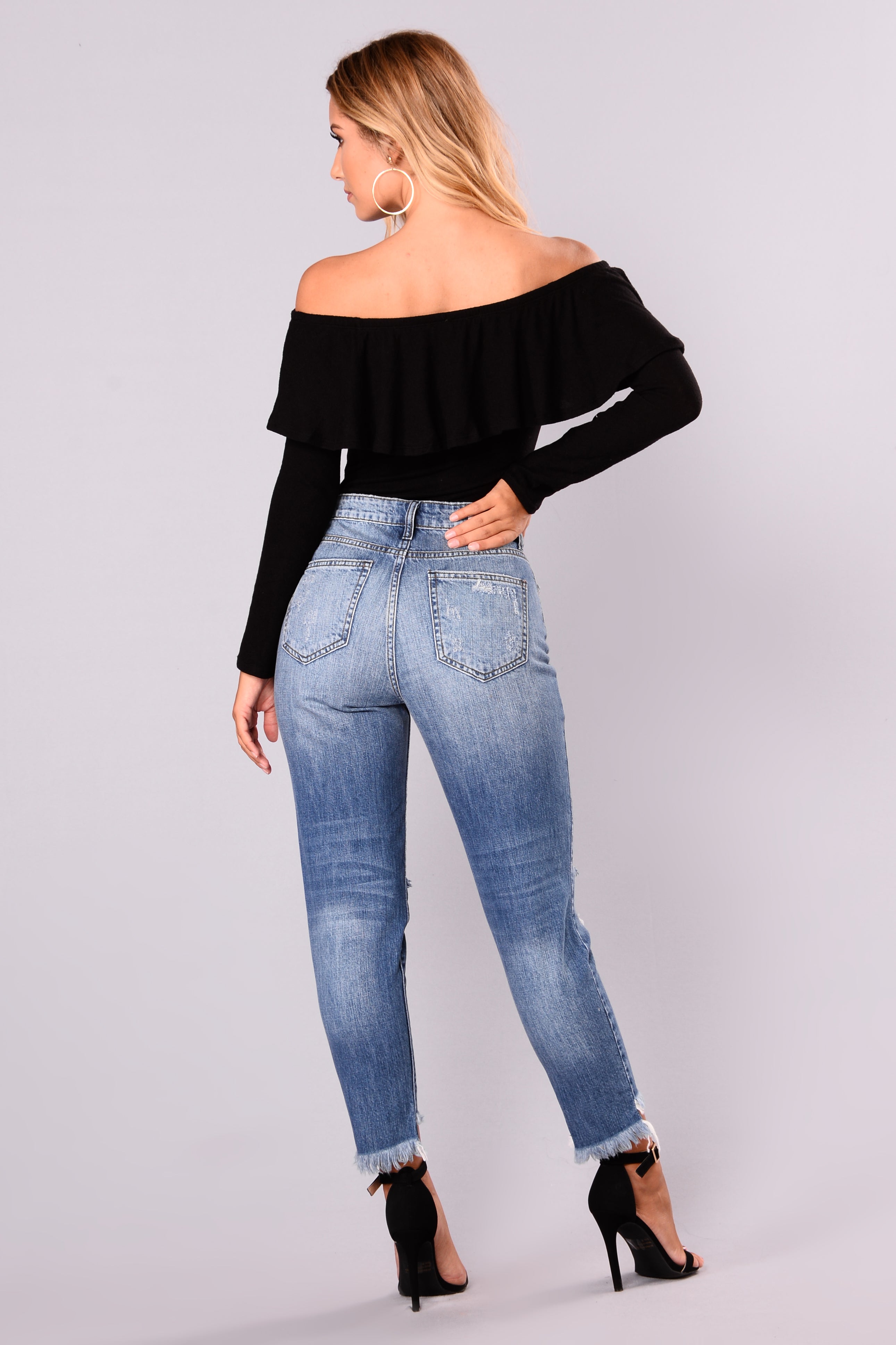 Toni Boyfriend Jeans - Medium Ins Street