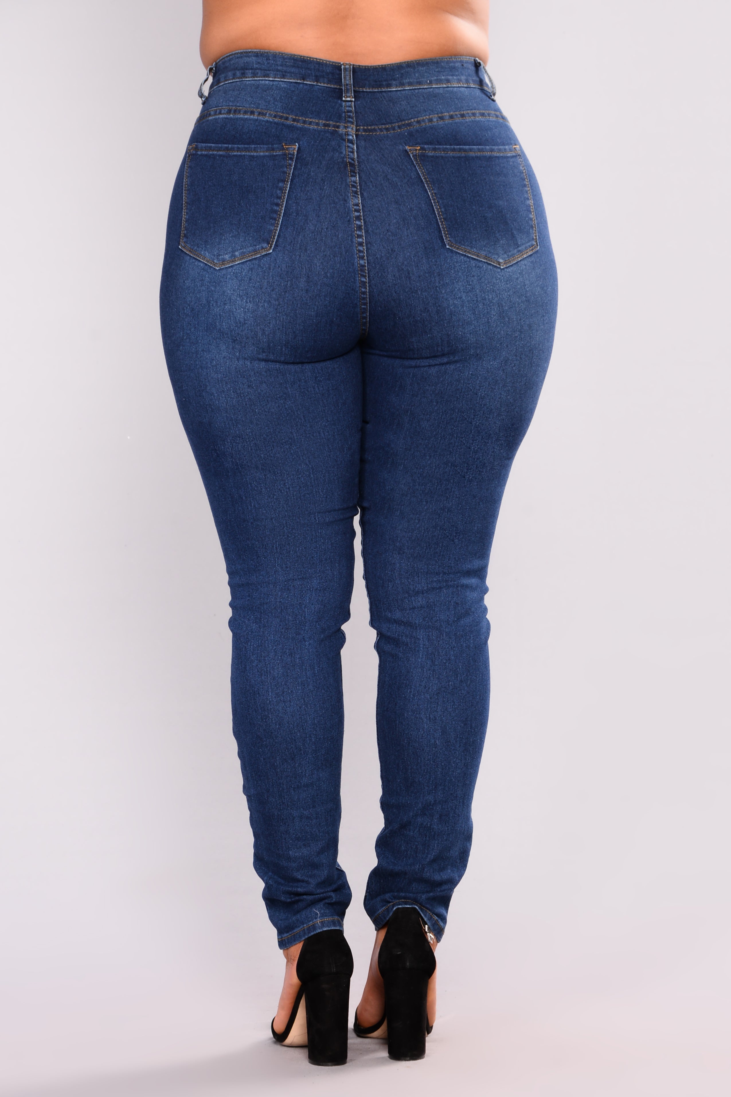 First Pick High Rise Jeans - Medium Blue Wash Ins Street