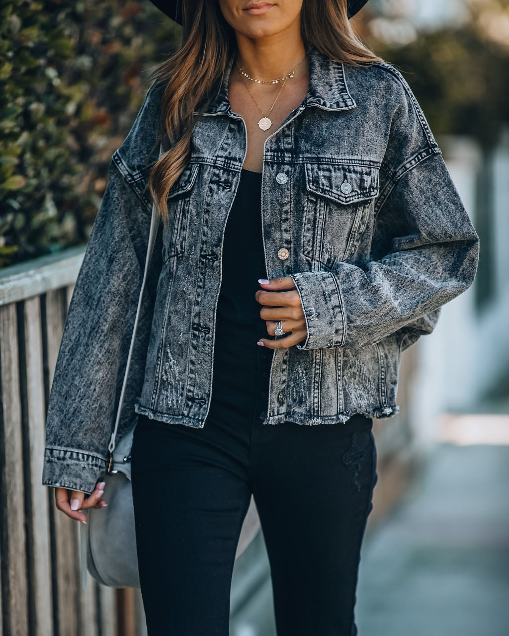 Tobias Distressed Relaxed Denim Jacket MUST-001