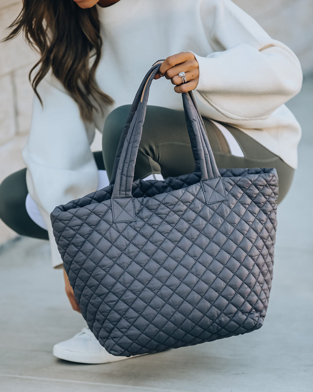 Breakaway Quilted Tote Bag - Carbon Ins Street