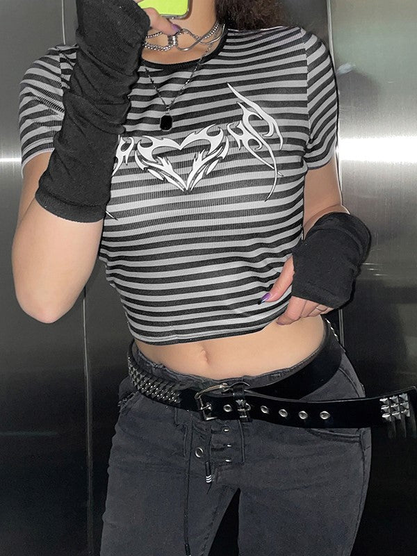 Word Abstract Heart Slim Fit Cropped Pullover Crewneck Top Ins street
