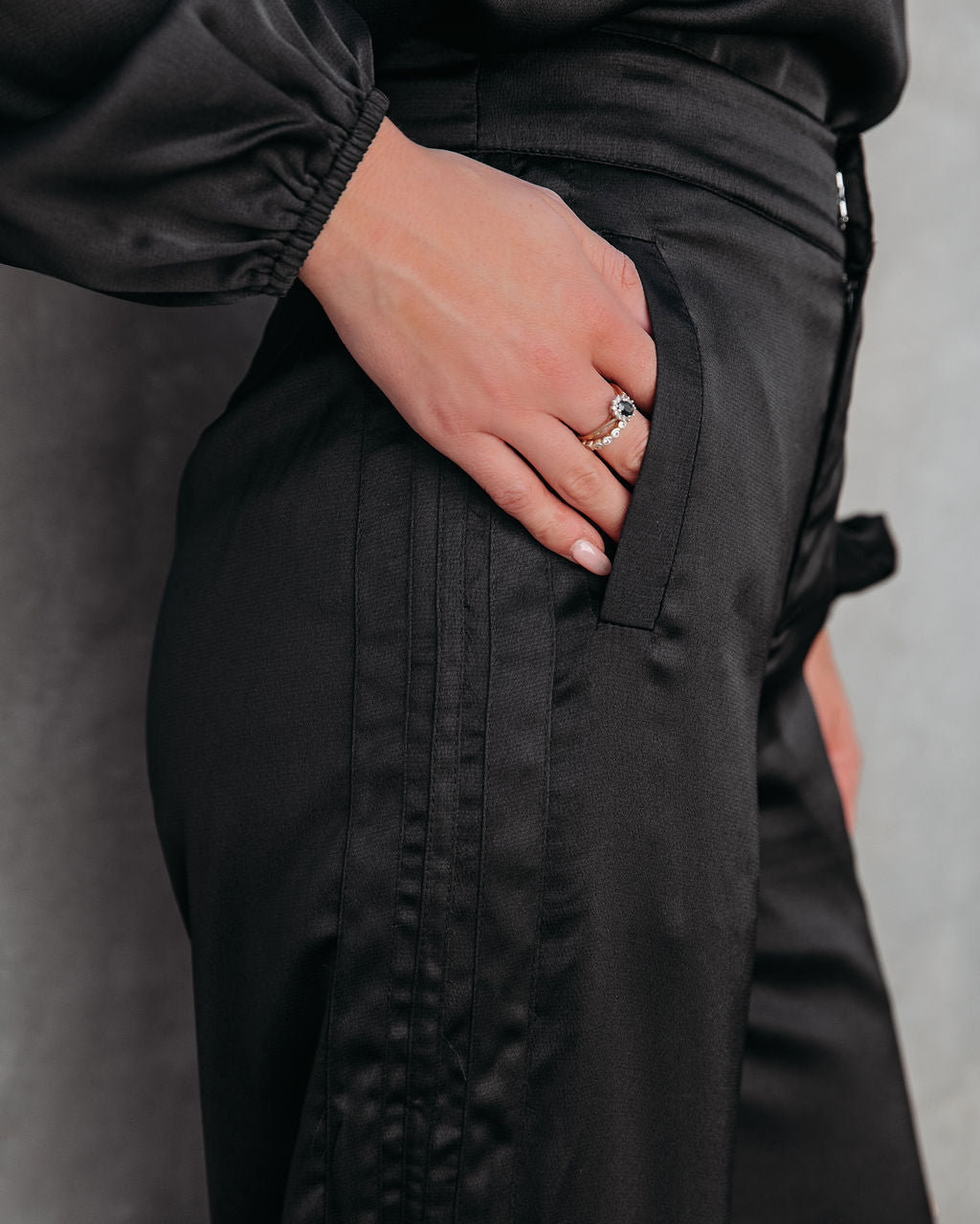 Clockwork Pocketed Satin Wide Leg Trousers - Black DEE-001