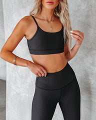 Equipped Ribbed Sports Bra - Black Ins Street