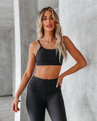 Equipped Ribbed Sports Bra - Black Ins Street