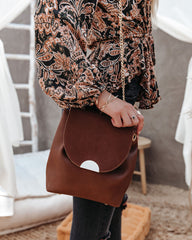 On The Fly Crossbody Bag - Chocolate Ins Street